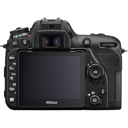 Nikon D7500 + AF-S DX Nikkor 18-140 VR